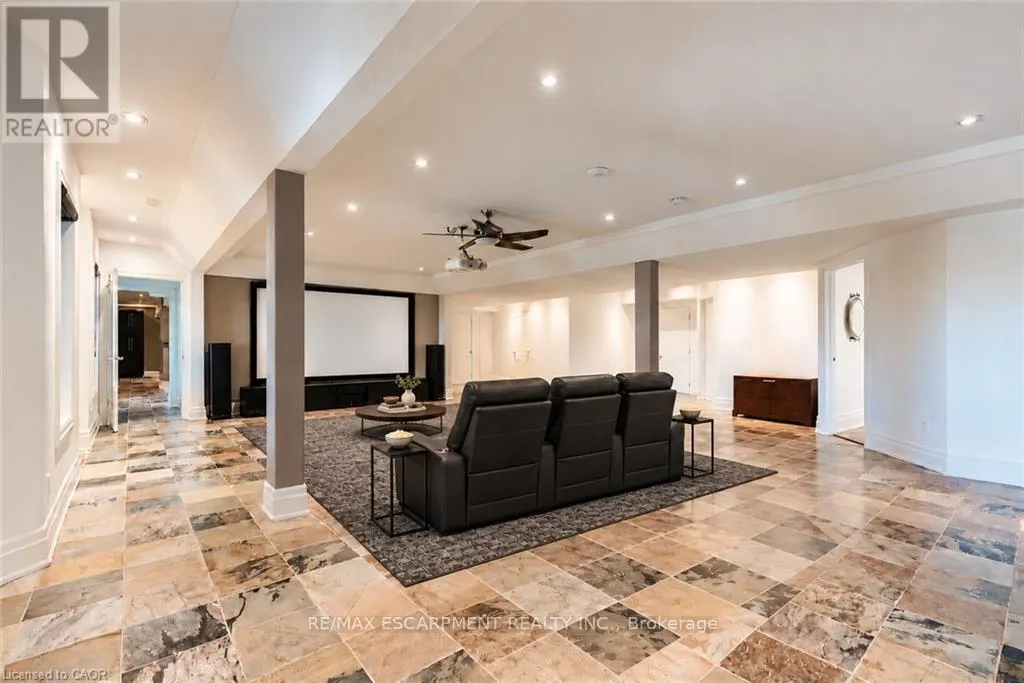 125 STOKES TRAIL