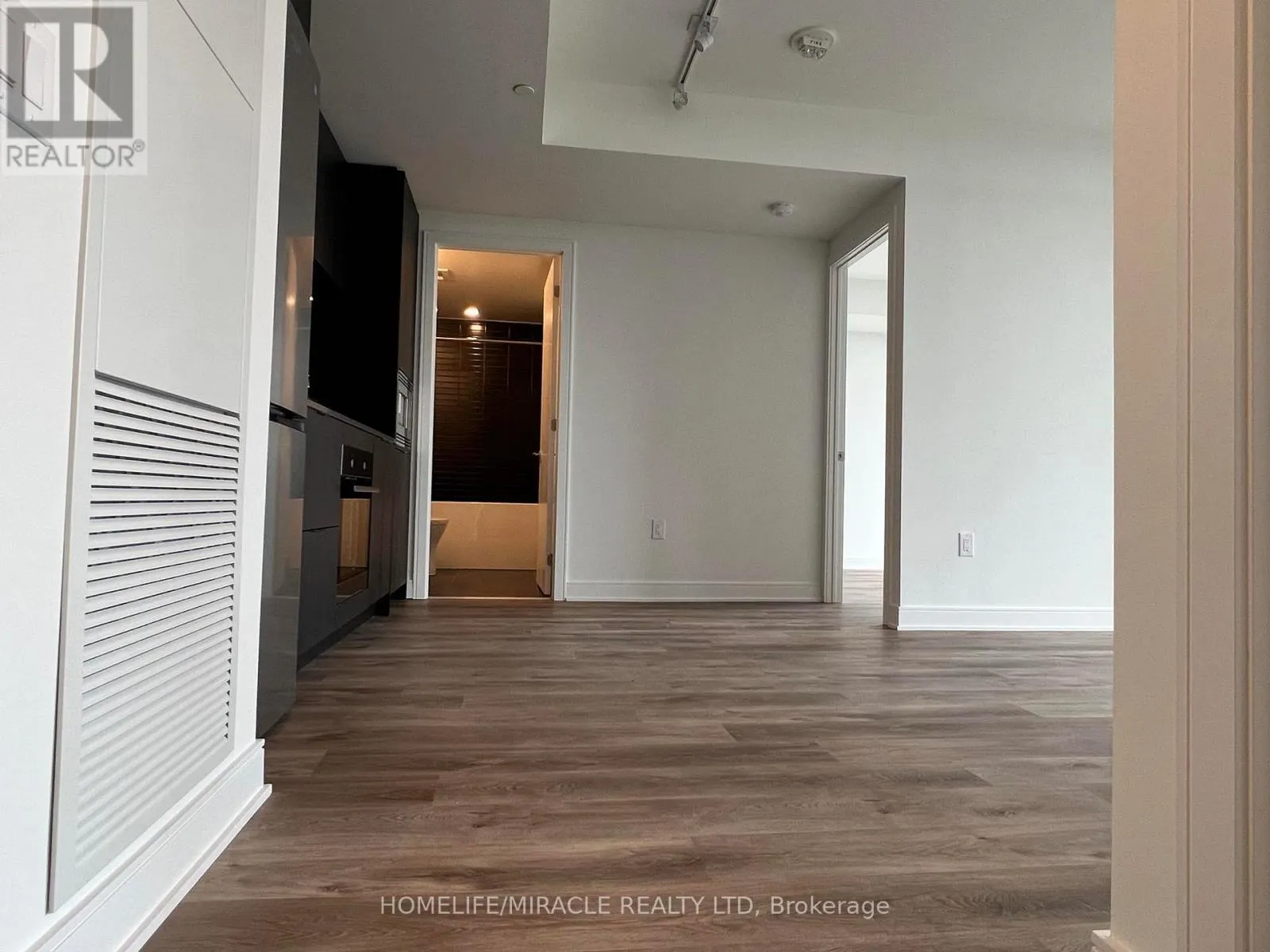 1603 - 86 DUNDAS STREET E