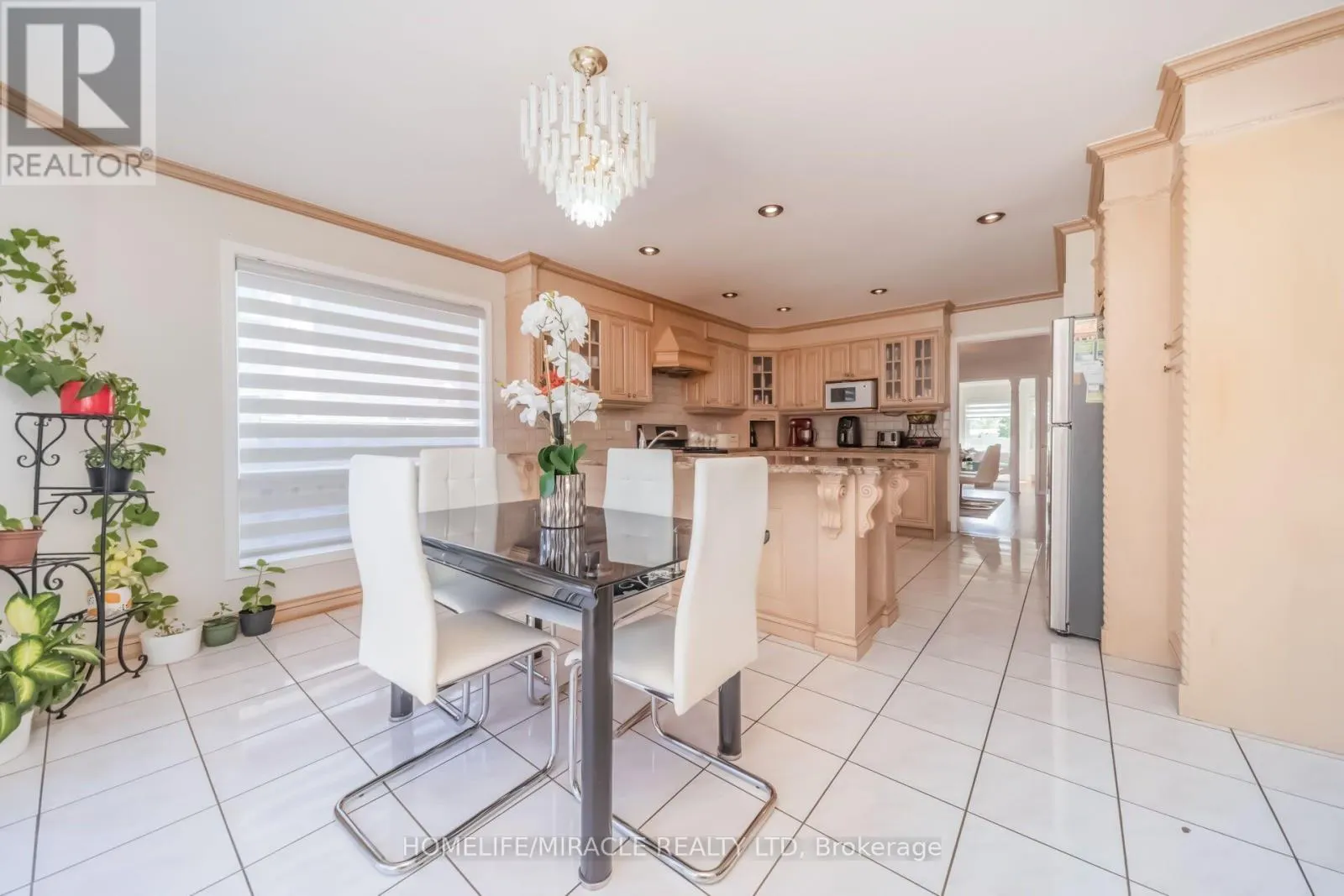32 GOLD TREE STREET