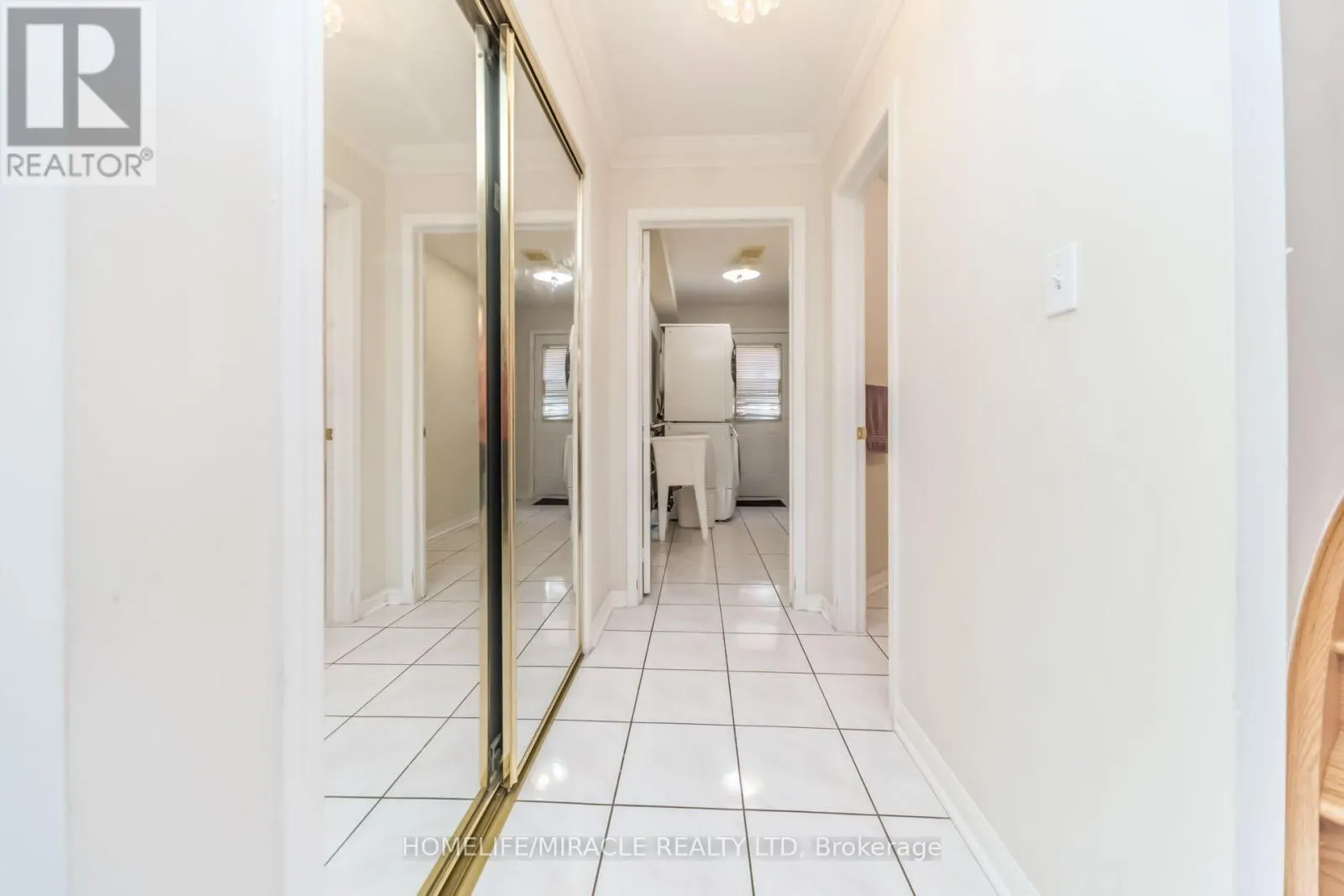 32 GOLD TREE STREET