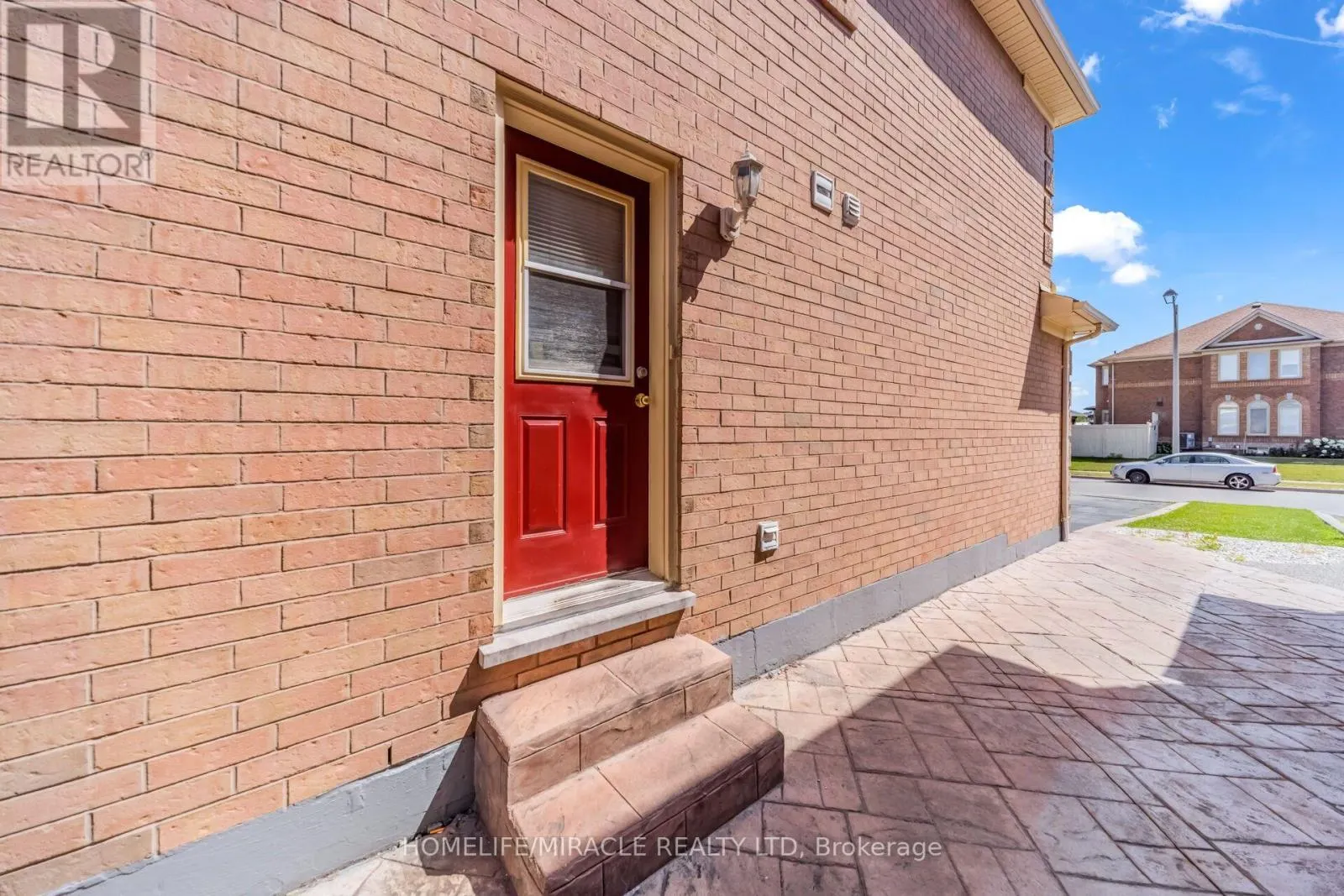 32 GOLD TREE STREET