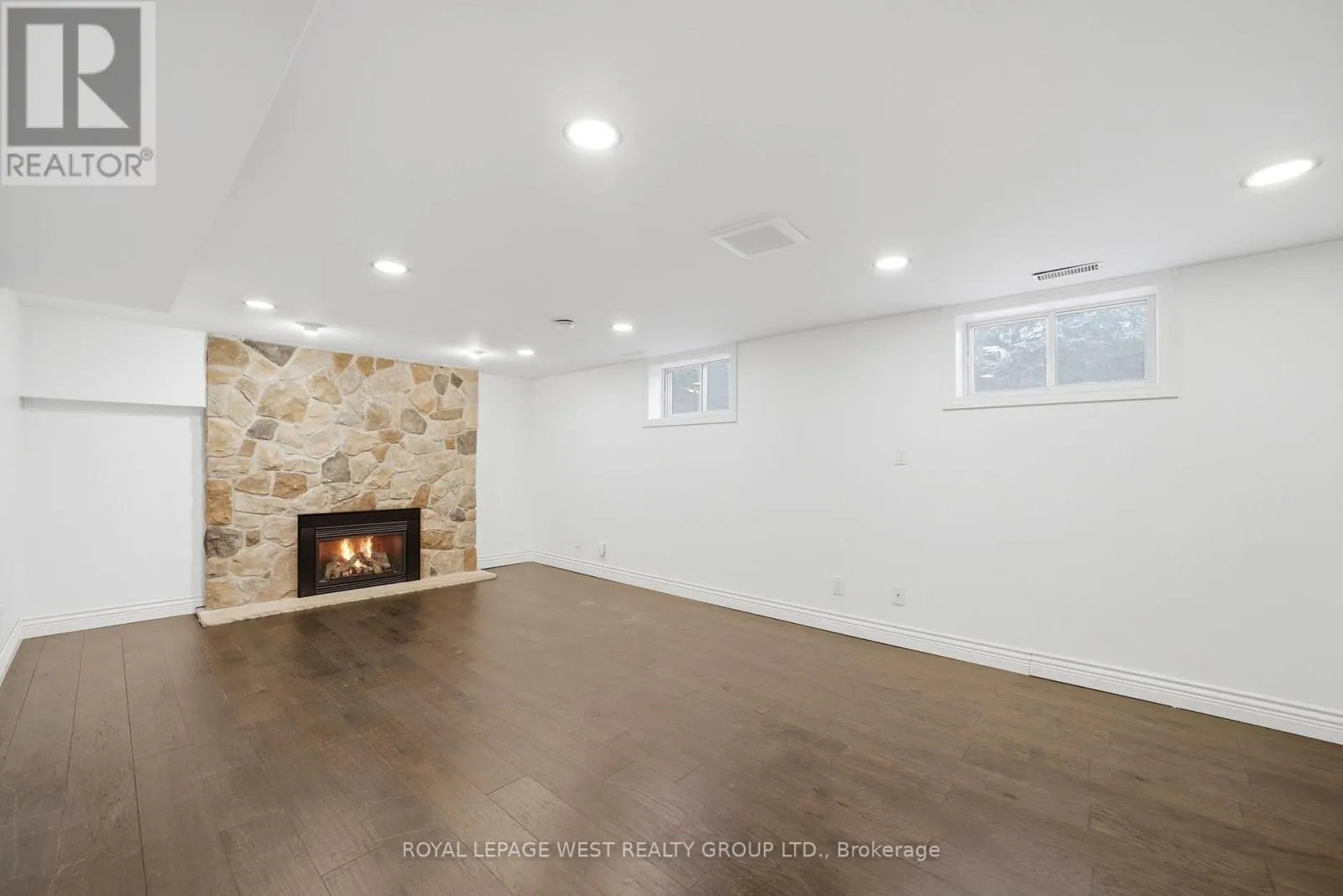 3334 ENNISKILLEN CIRCLE