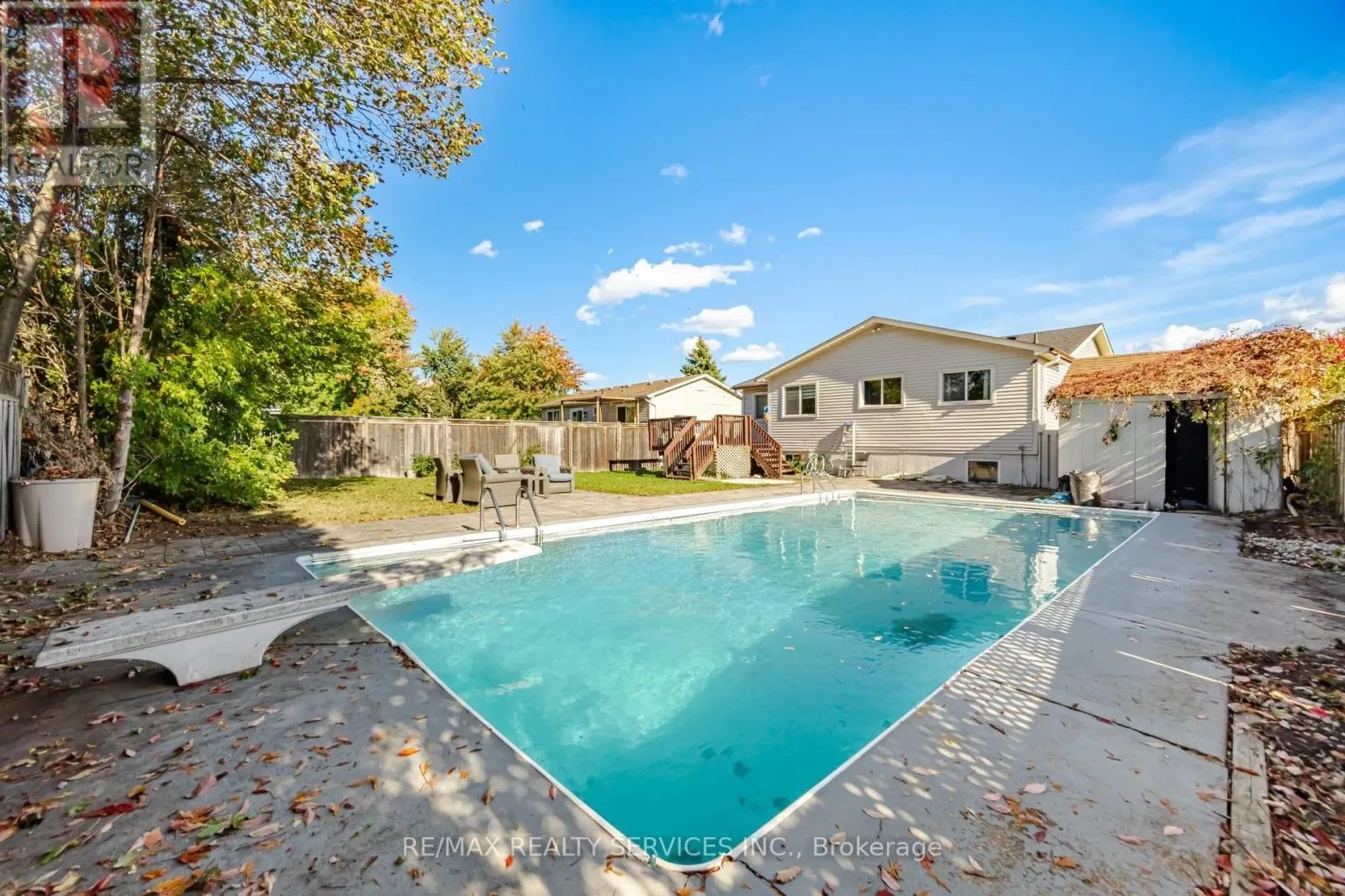 607 WOODWARD AVENUE
