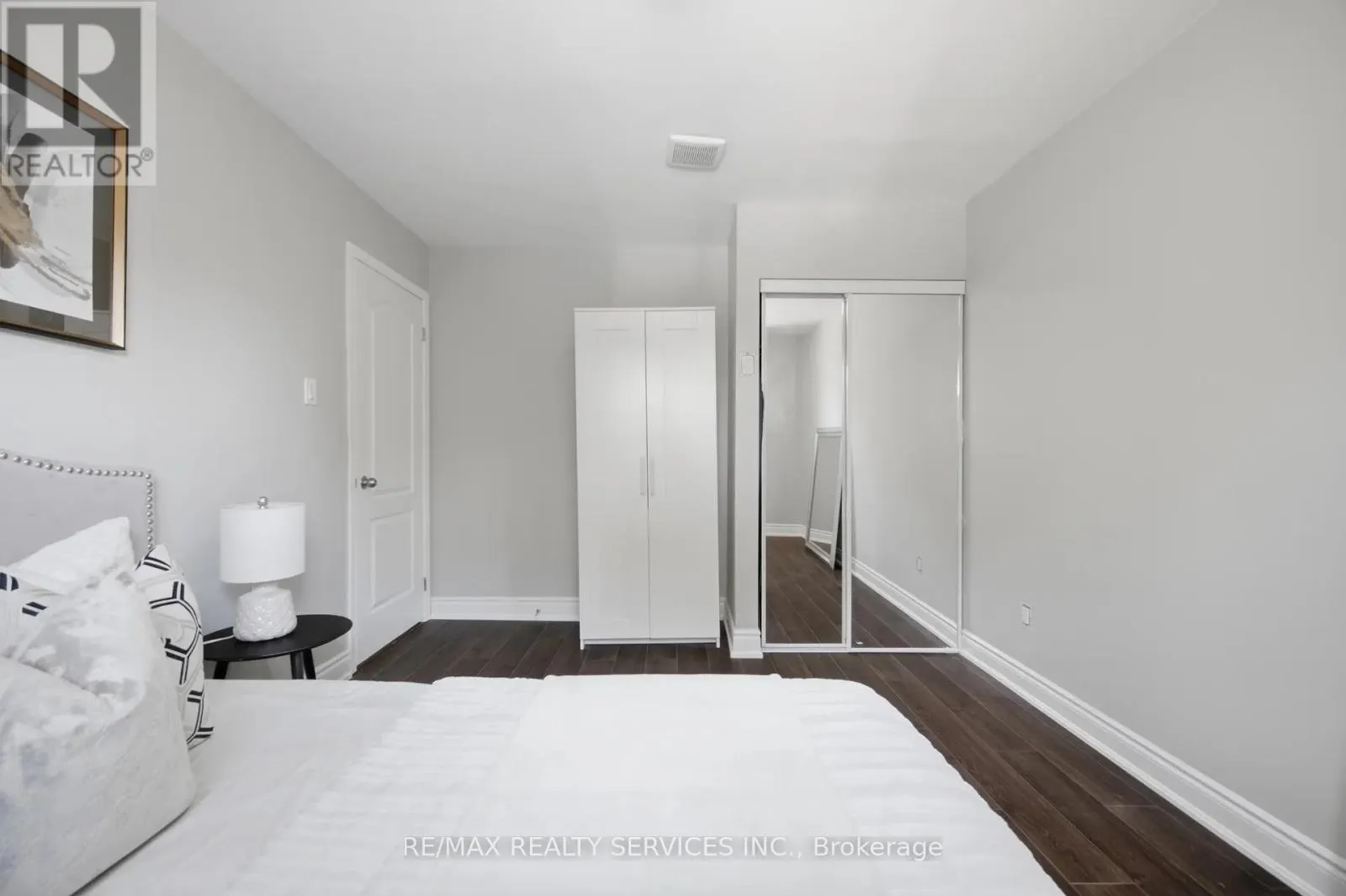 607 WOODWARD AVENUE