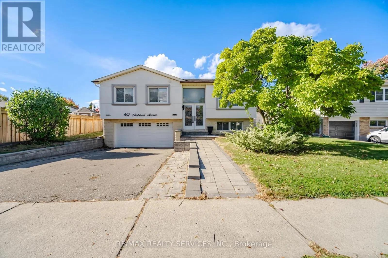 607 WOODWARD AVENUE