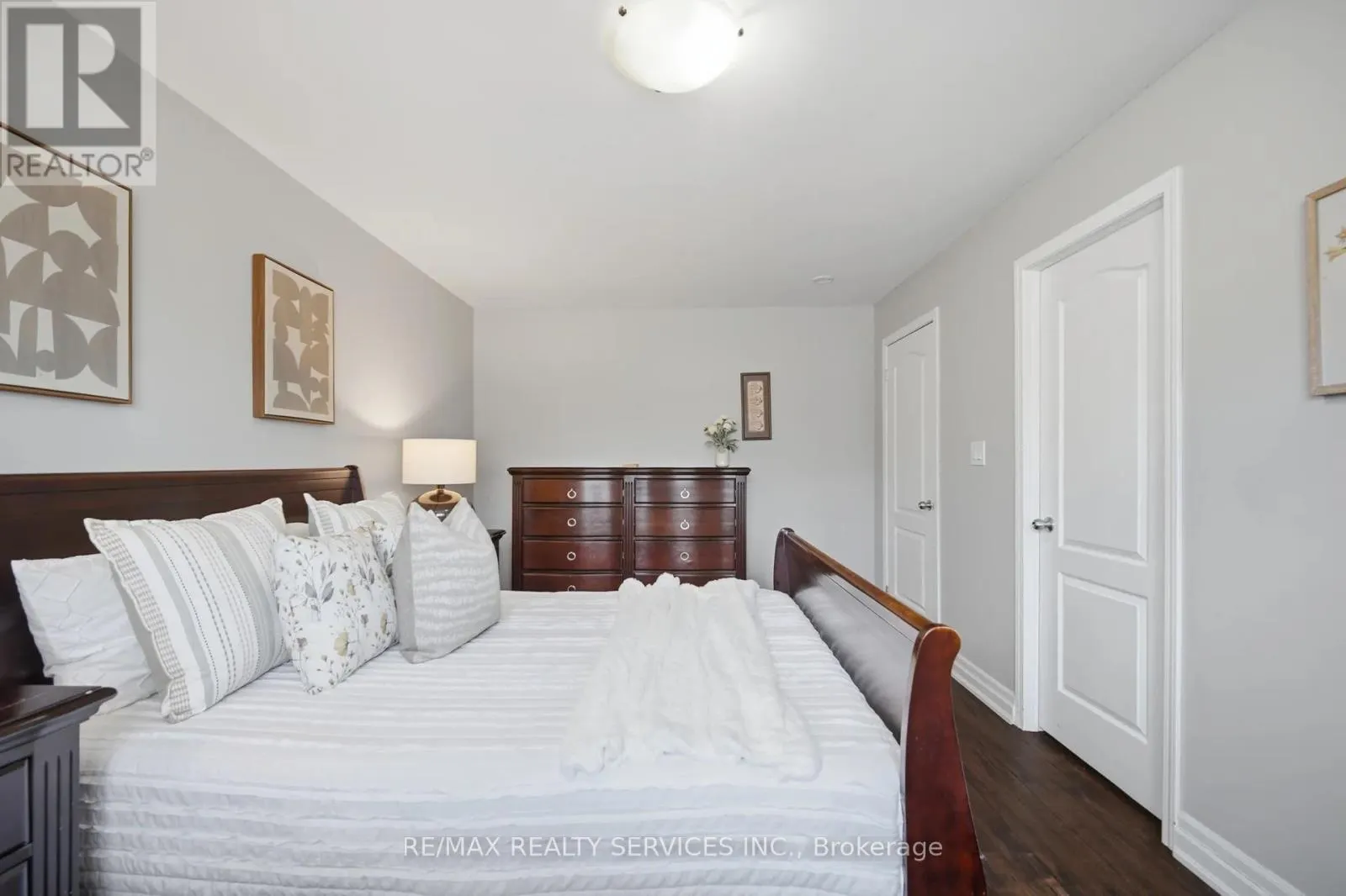 607 WOODWARD AVENUE