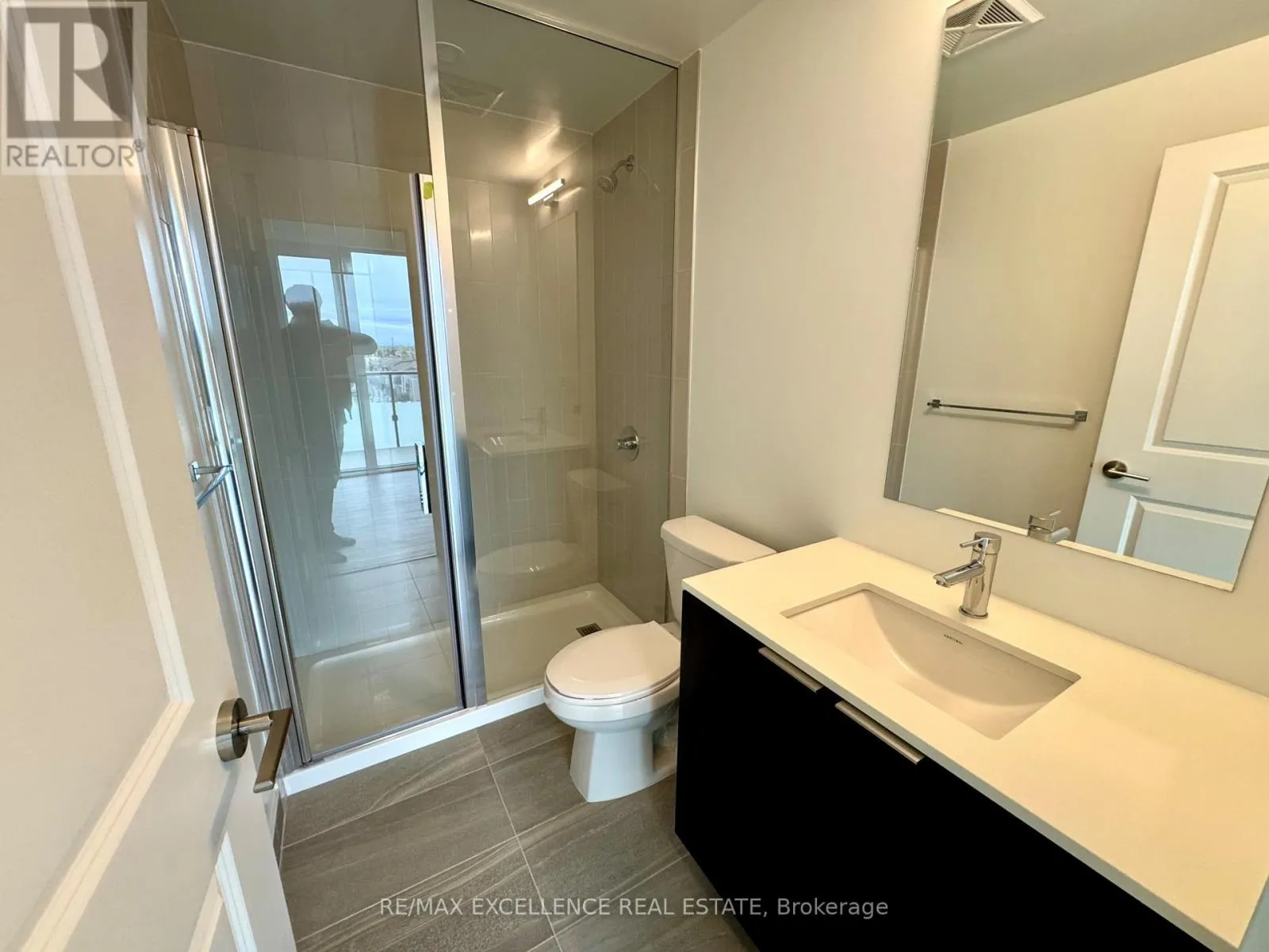 419 - 15 SKYRIDGE DRIVE