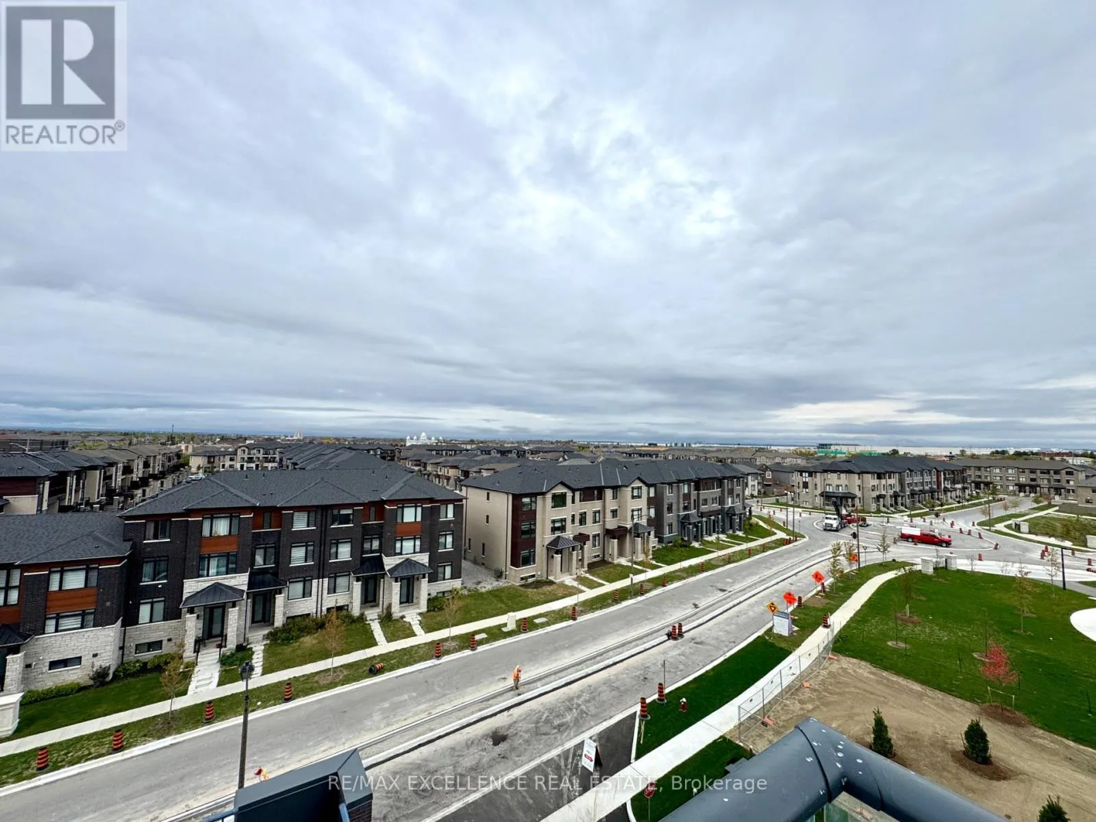 419 - 15 SKYRIDGE DRIVE