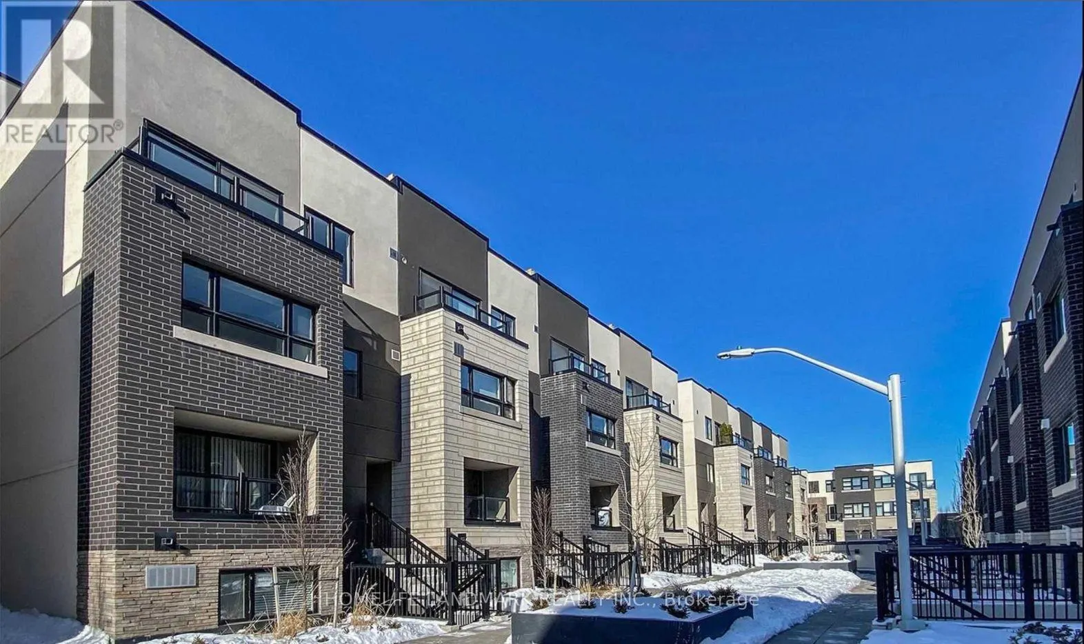 102 - 1135 COOKE BOULEVARD