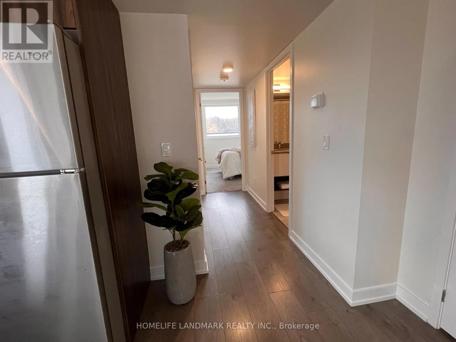 102 - 1135 COOKE BOULEVARD