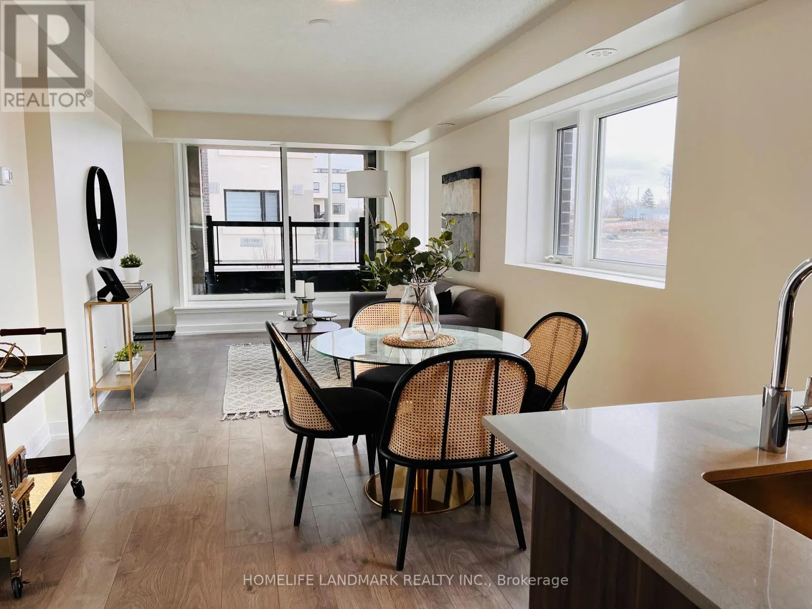 102 - 1135 COOKE BOULEVARD