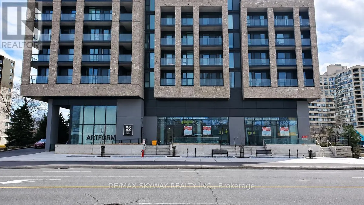 523 - 86 DUNDAS STREET E