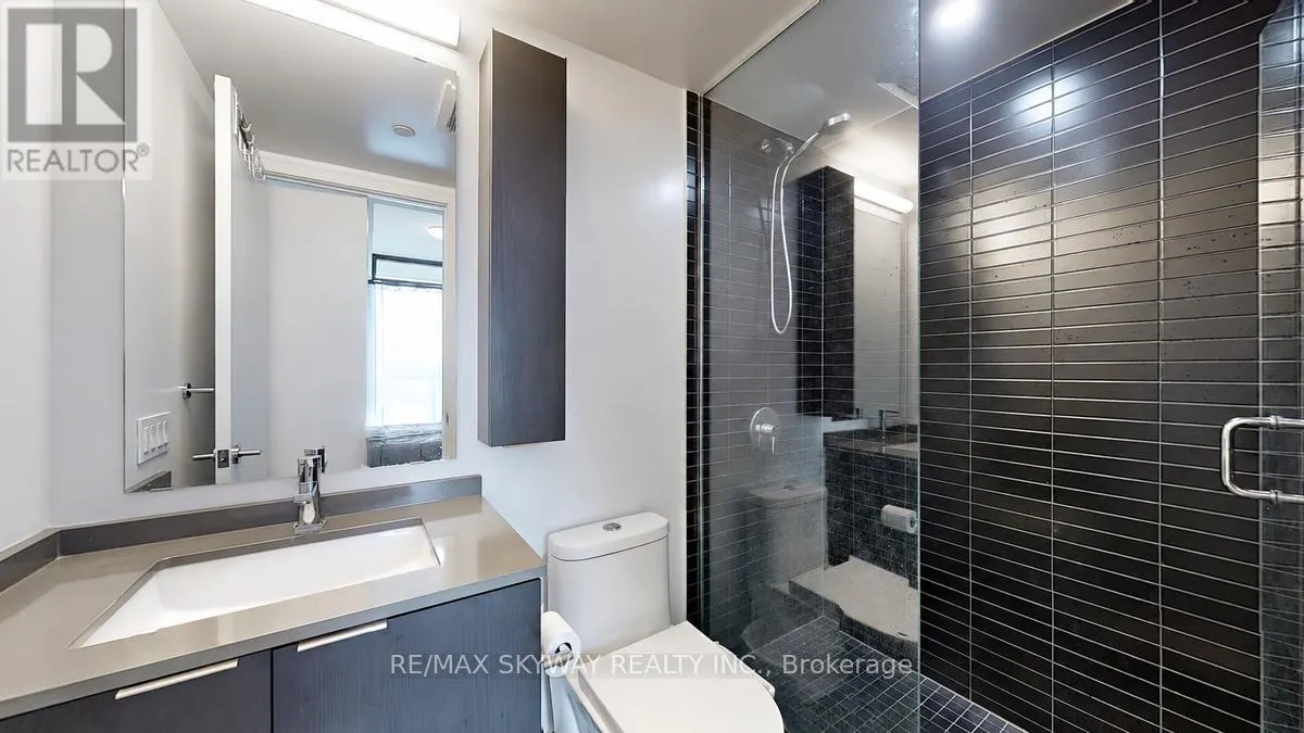 523 - 86 DUNDAS STREET E