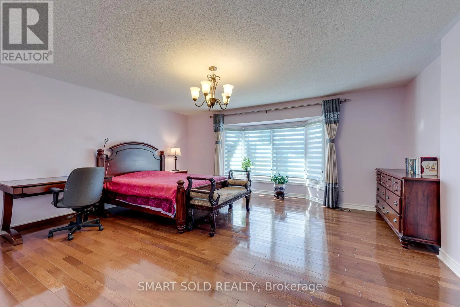 5291 FOREST HILL DRIVE