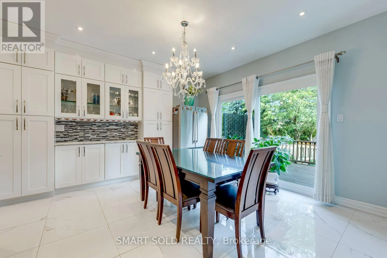 5291 FOREST HILL DRIVE