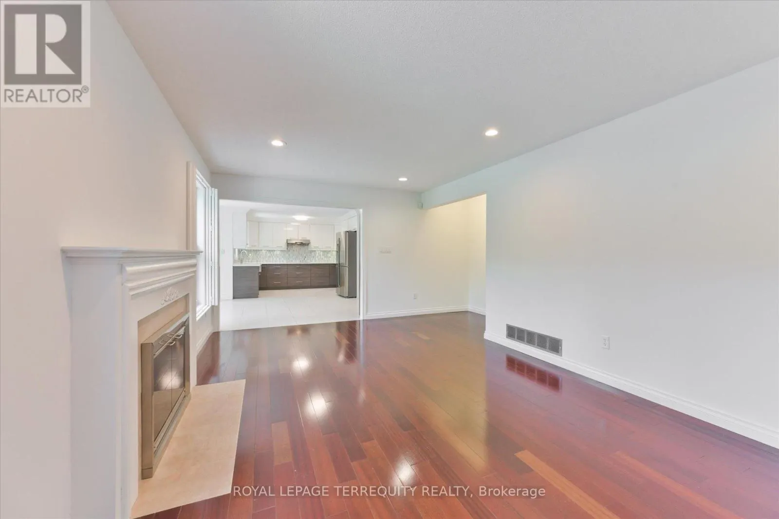 2216 DUNVEGAN AVENUE