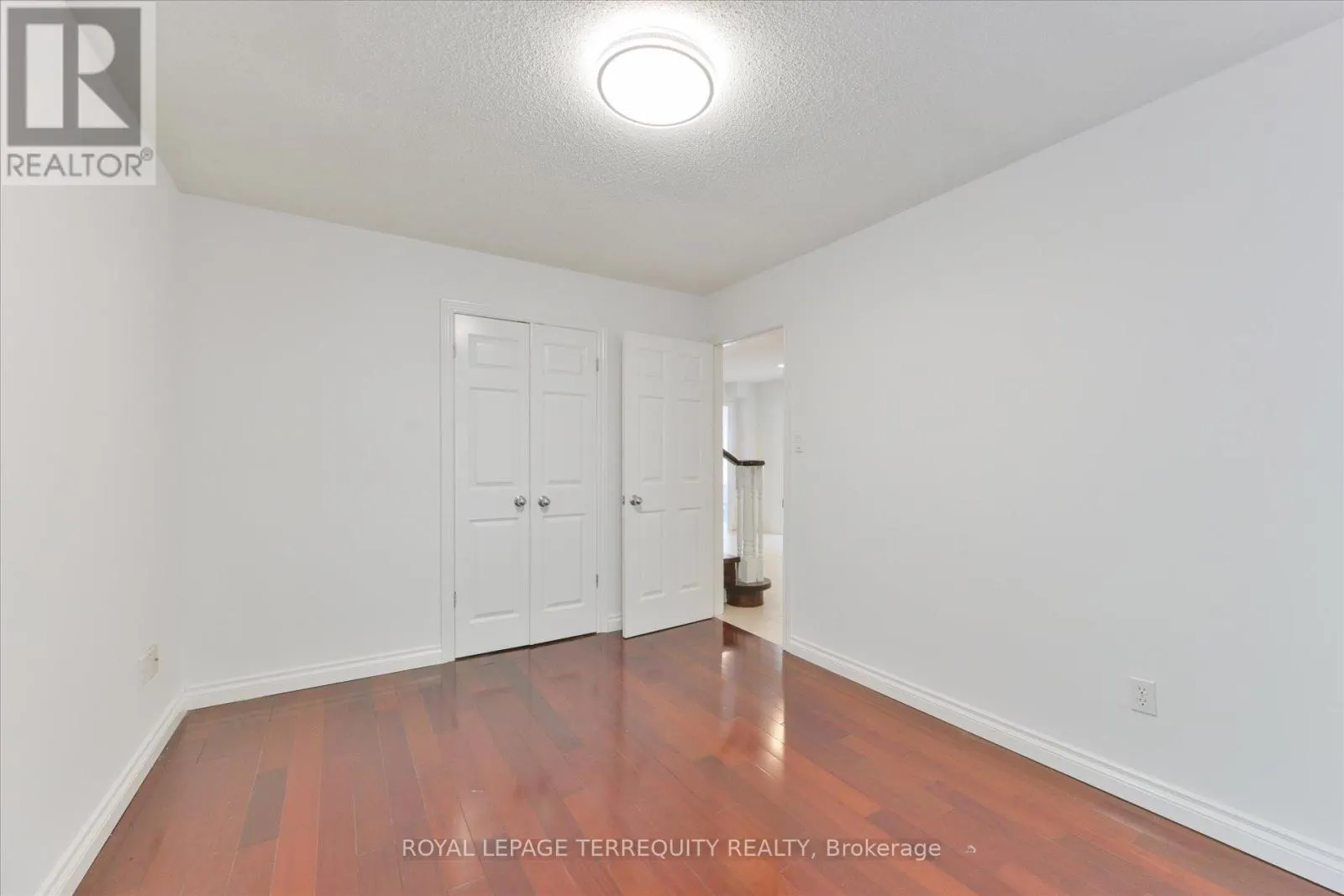 2216 DUNVEGAN AVENUE