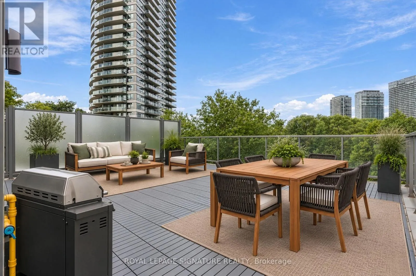 107 - 2230 LAKE SHORE BOULEVARD W