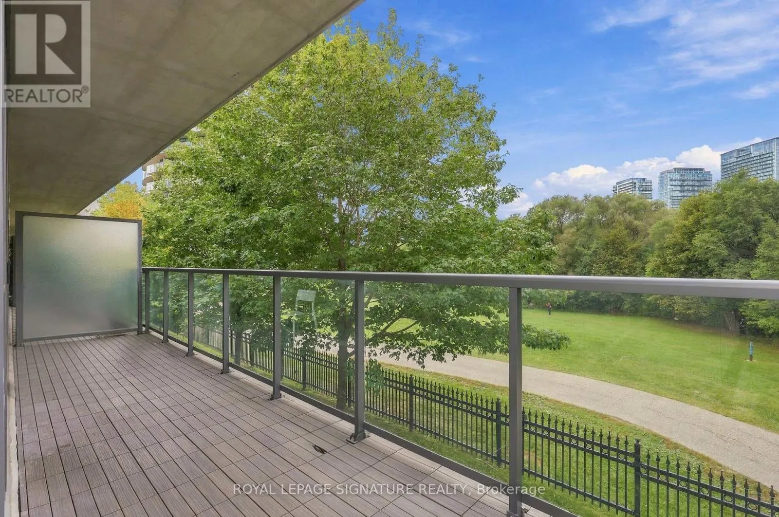 107 - 2230 LAKE SHORE BOULEVARD W