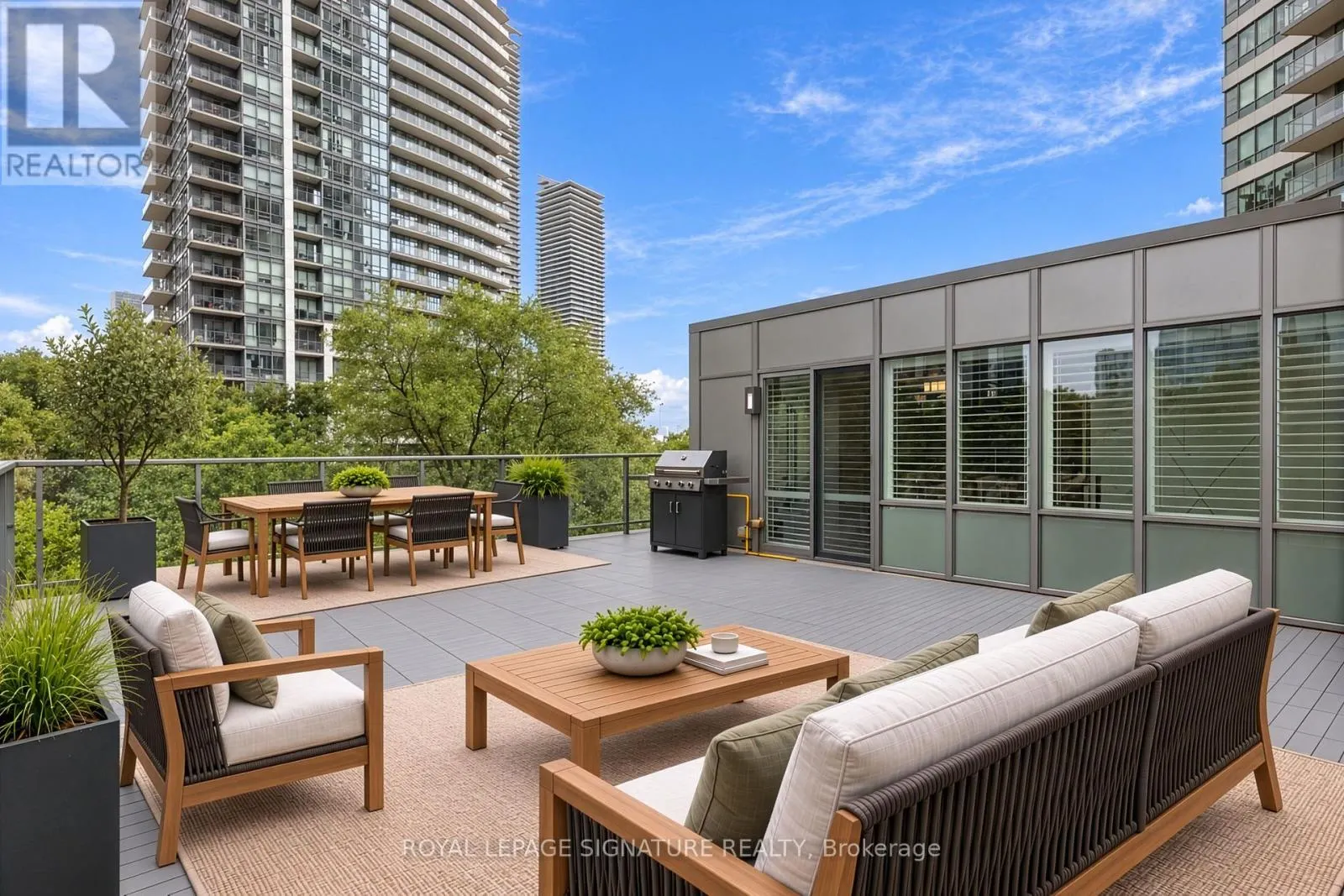 107 - 2230 LAKE SHORE BOULEVARD W