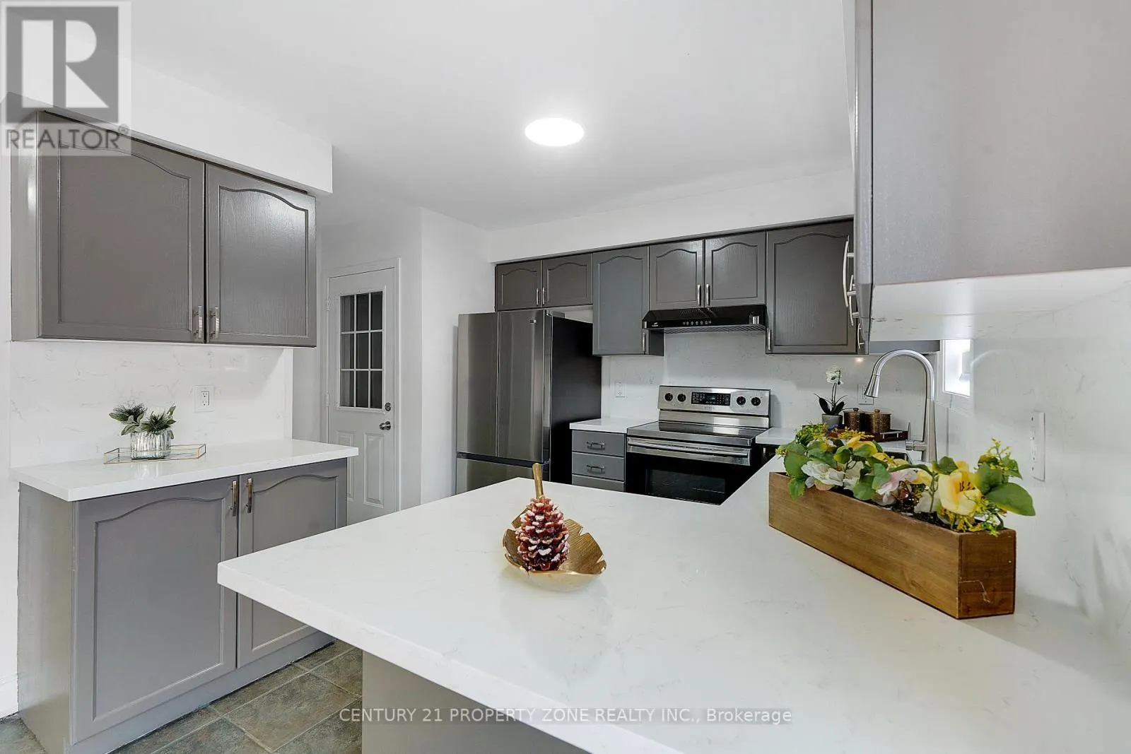 84 TIDELAND DRIVE