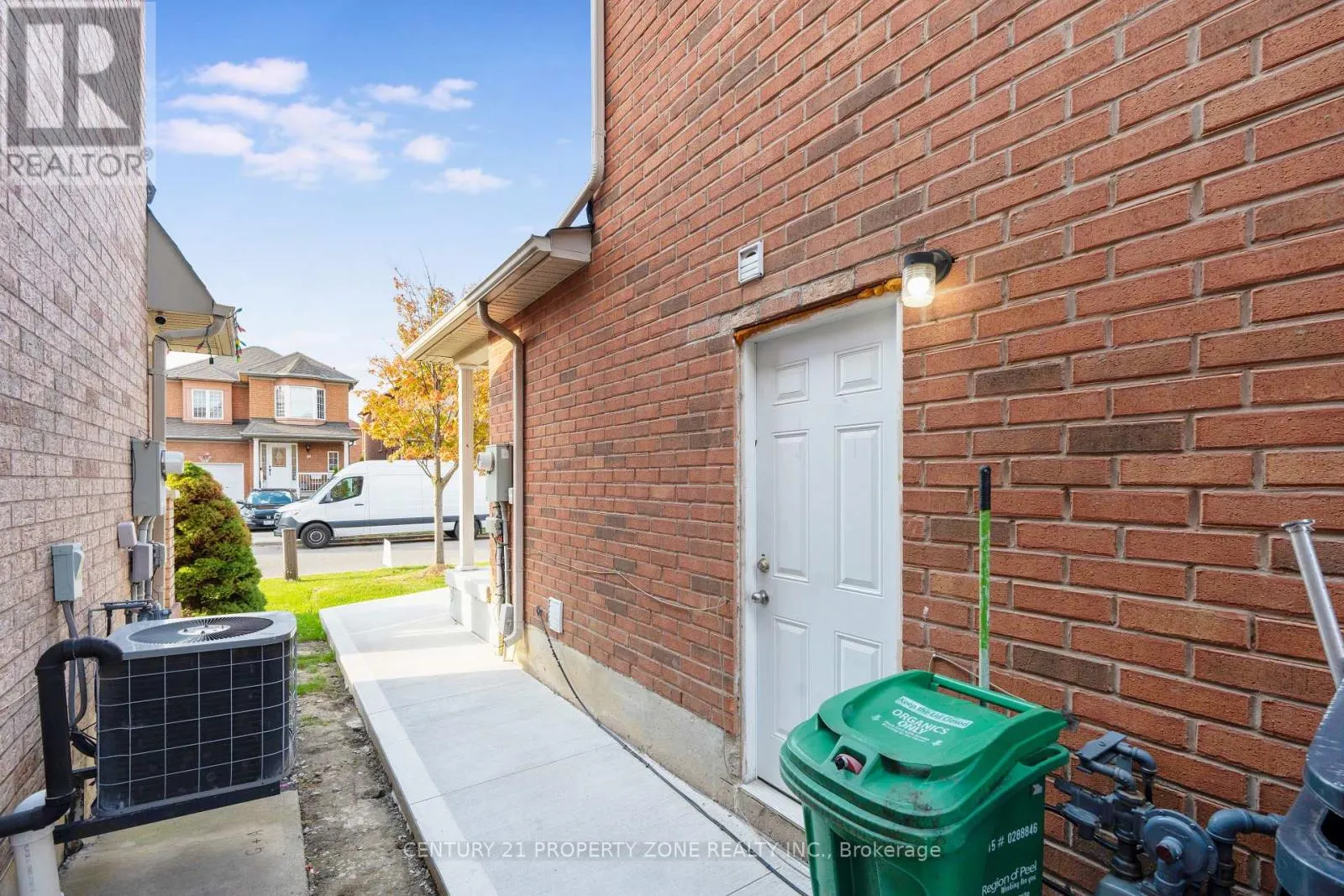 84 TIDELAND DRIVE