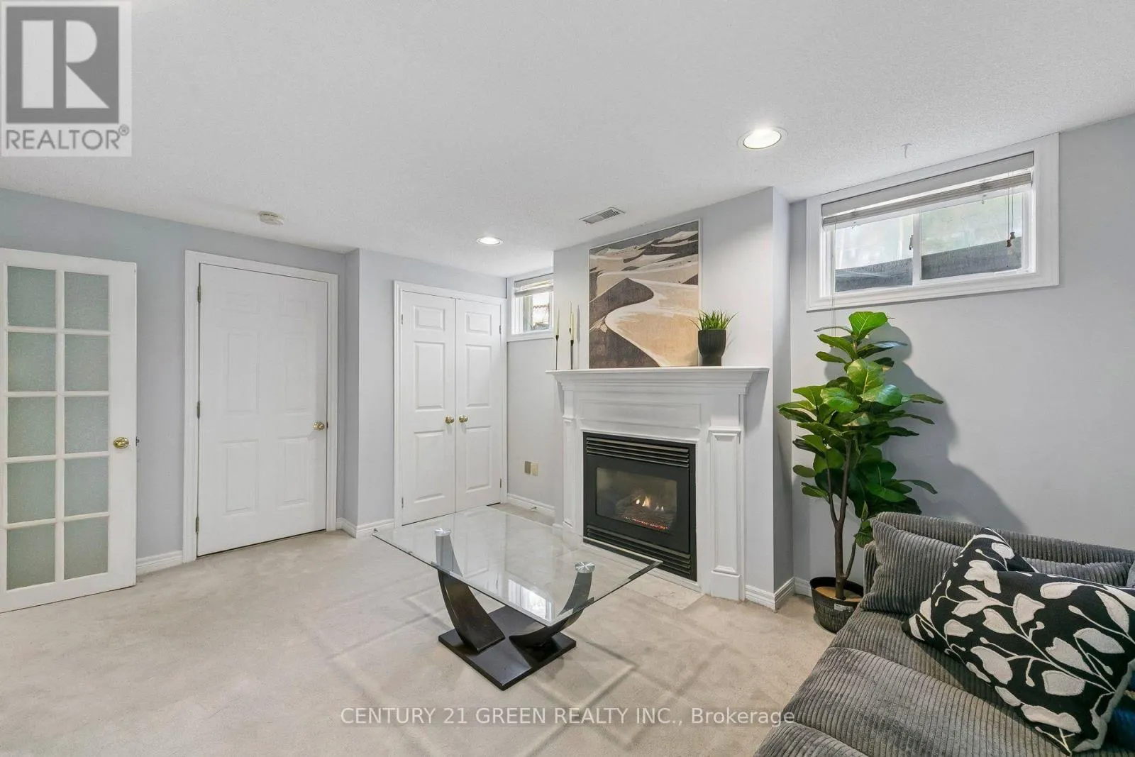 2024 GROVETREE LANE