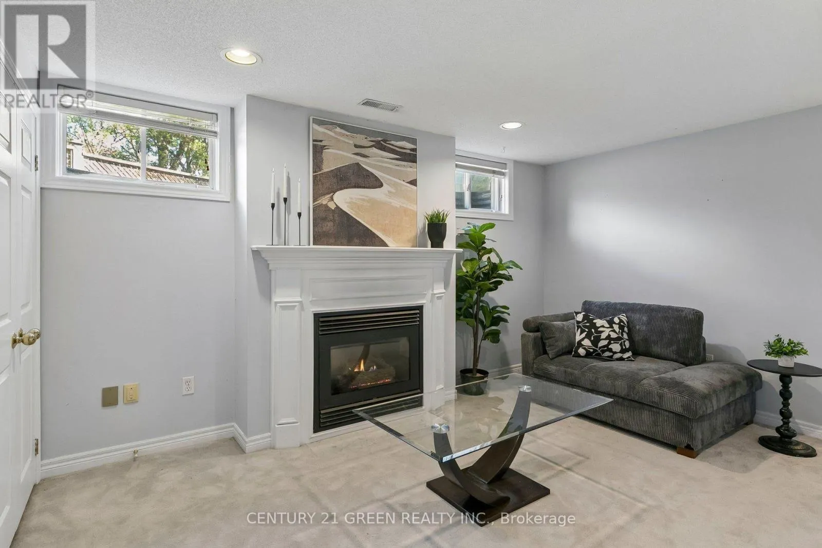 2024 GROVETREE LANE