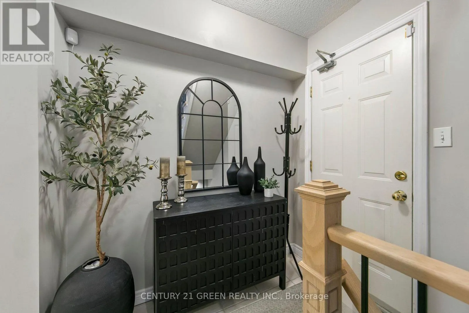 2024 GROVETREE LANE