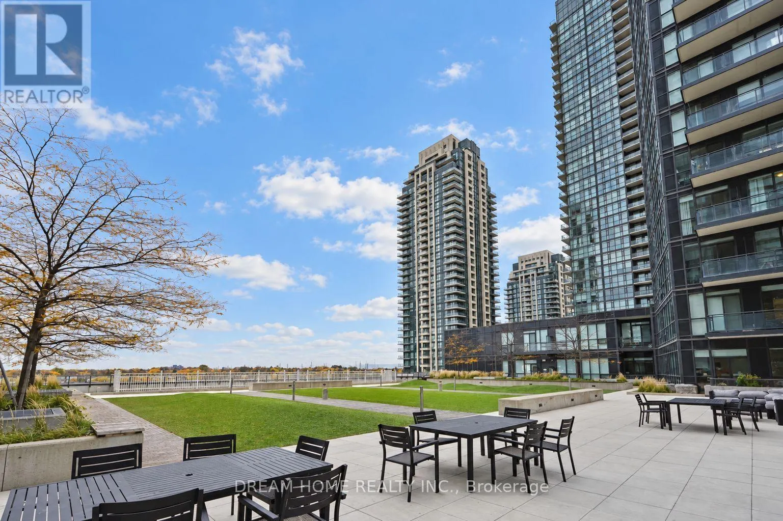 4003 - 4011 BRICKSTONE MEWS