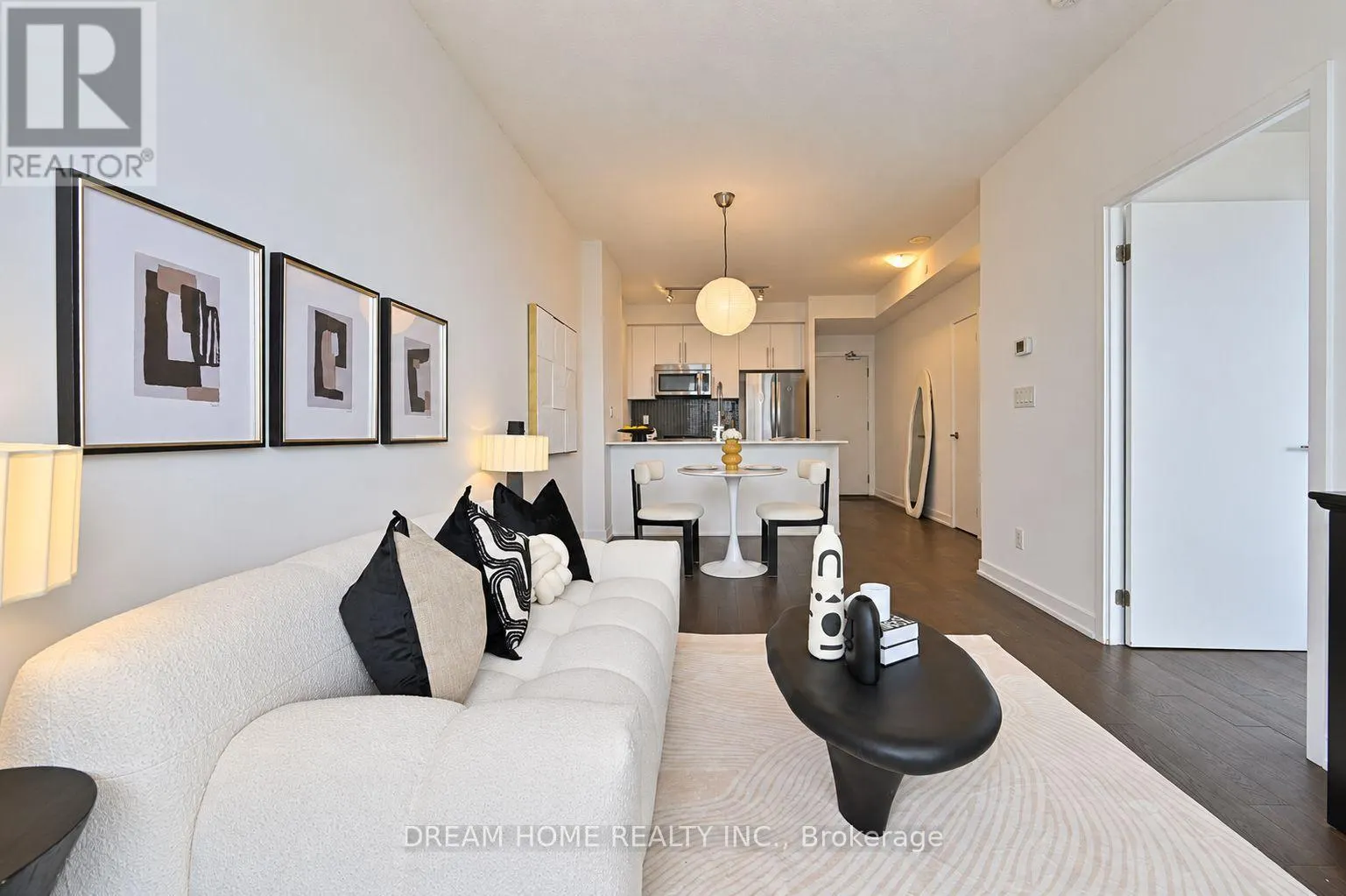 4003 - 4011 BRICKSTONE MEWS