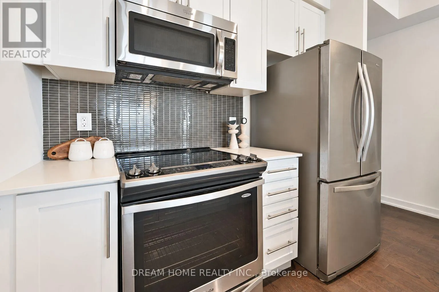 4003 - 4011 BRICKSTONE MEWS