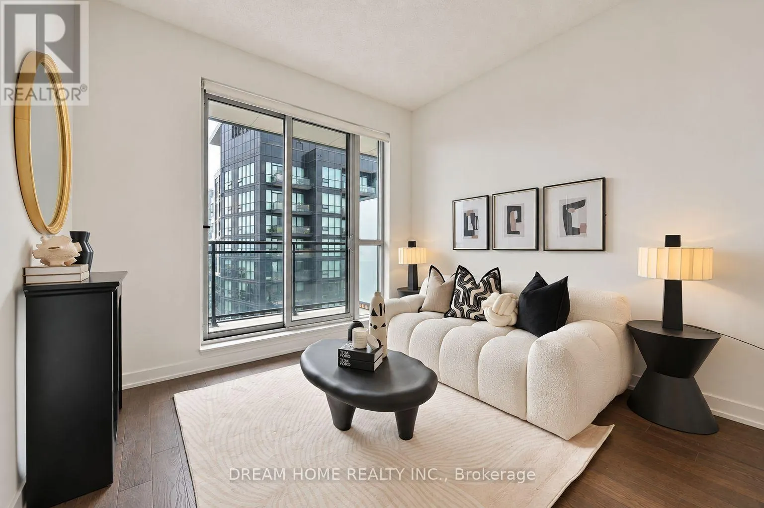 4003 - 4011 BRICKSTONE MEWS