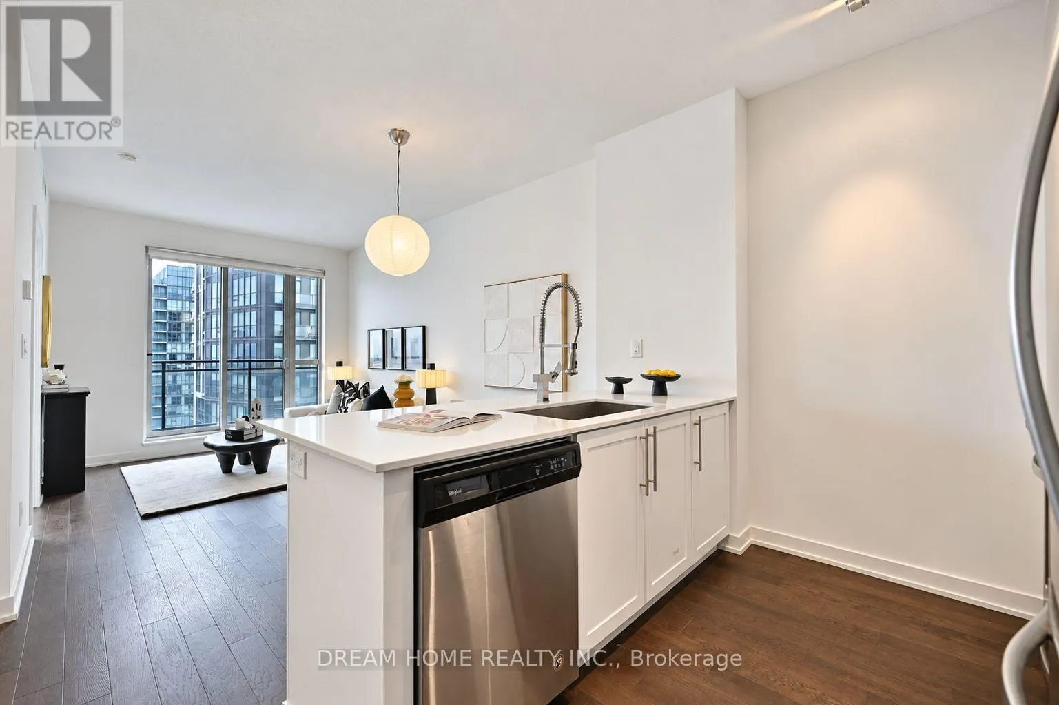 4003 - 4011 BRICKSTONE MEWS