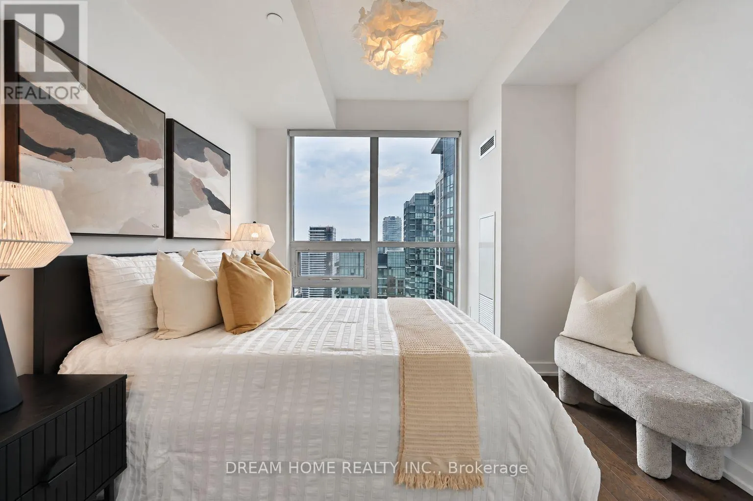 4003 - 4011 BRICKSTONE MEWS