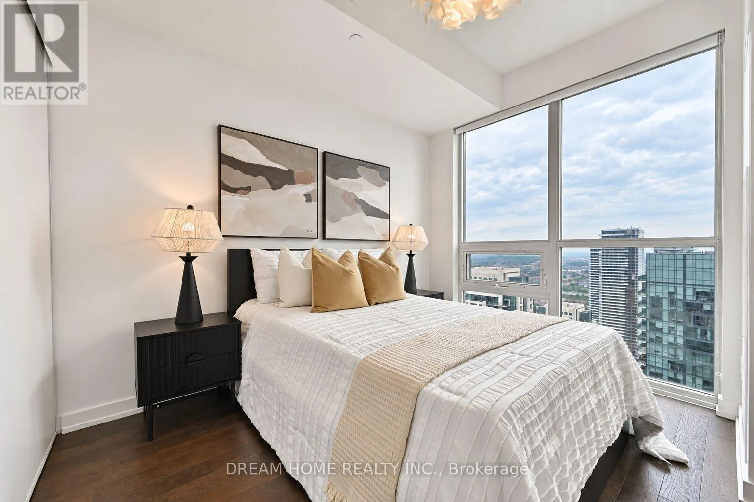 4003 - 4011 BRICKSTONE MEWS
