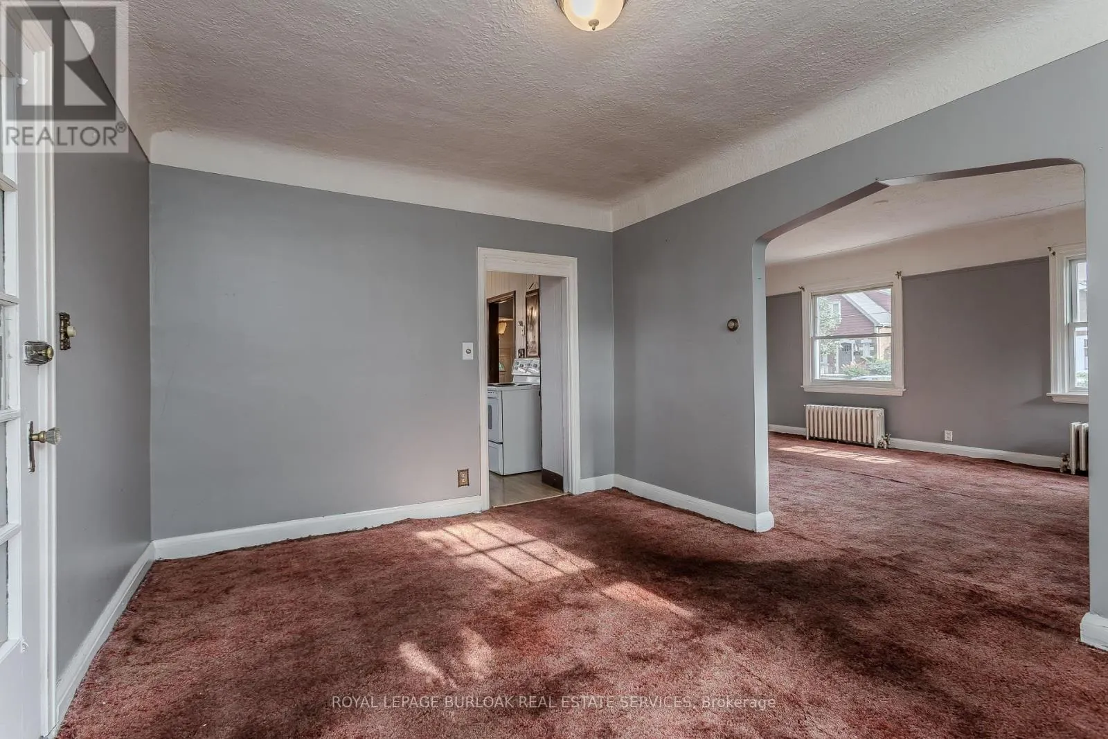 2104 EMERALD CRESCENT