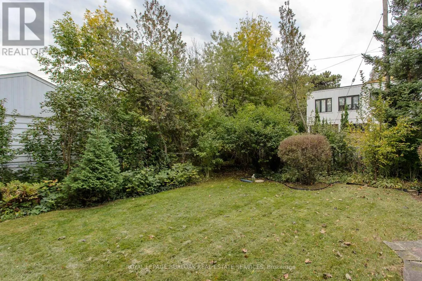 2104 EMERALD CRESCENT