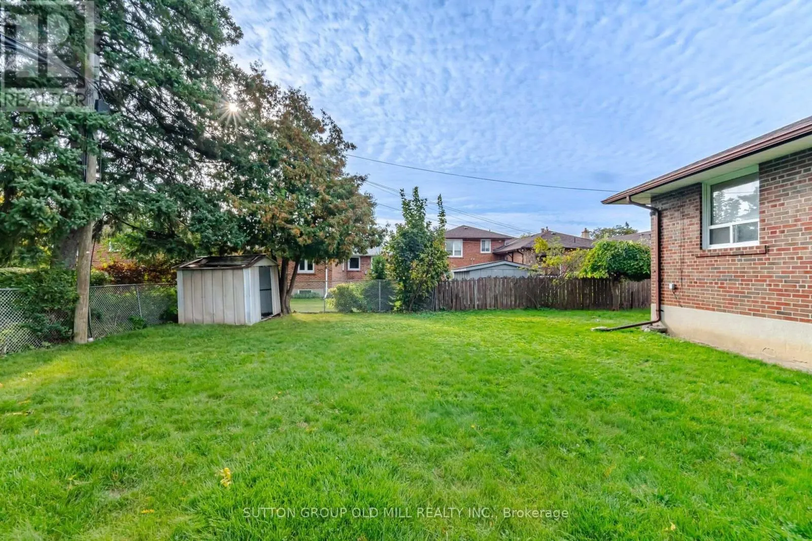 55 SUN ROW DRIVE