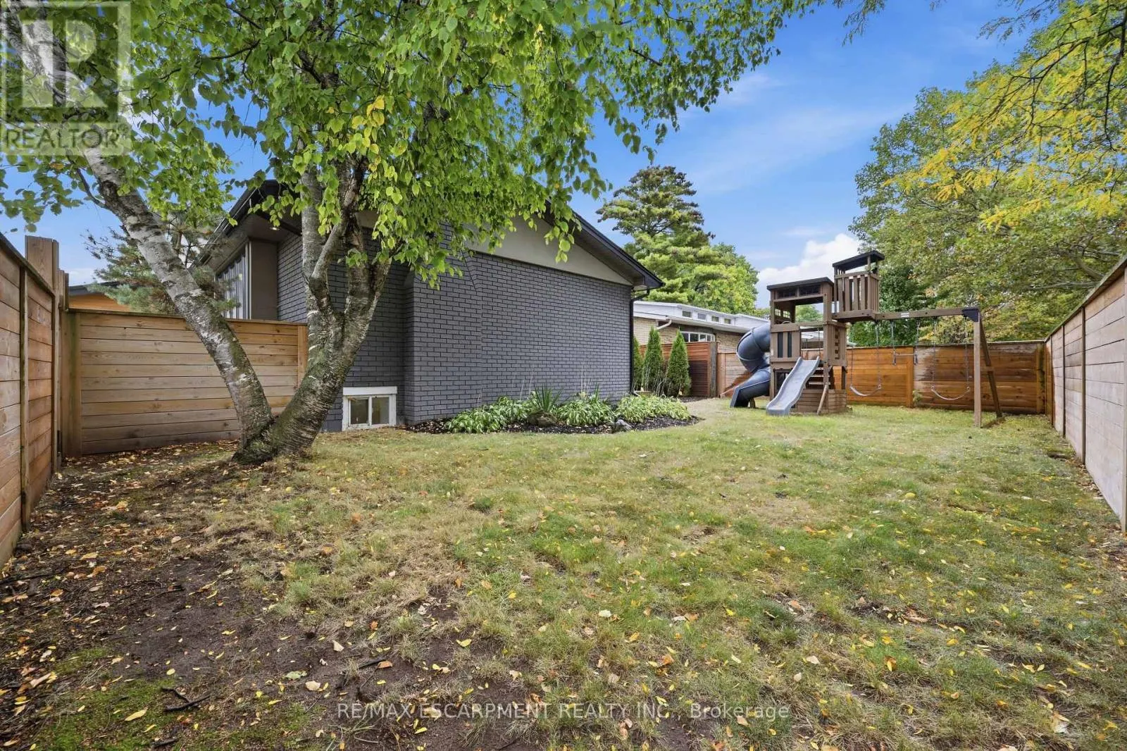 134 FAIRWOOD PLACE W