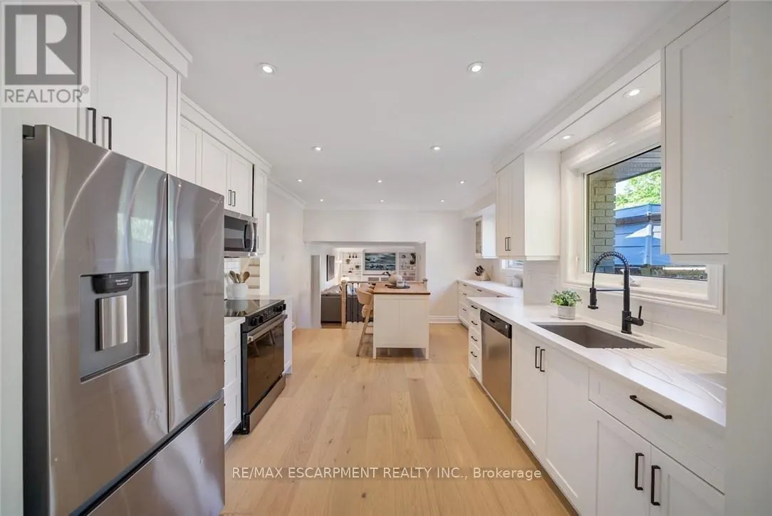 134 FAIRWOOD PLACE W