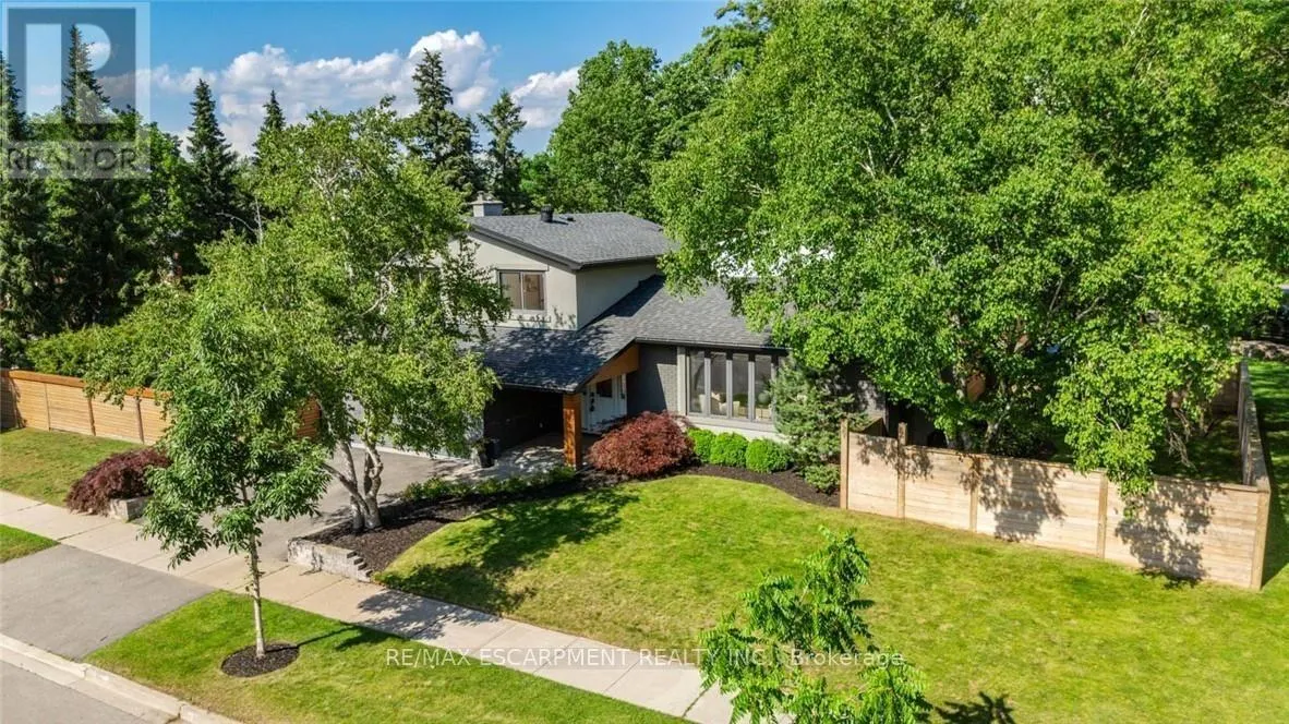 134 FAIRWOOD PLACE W