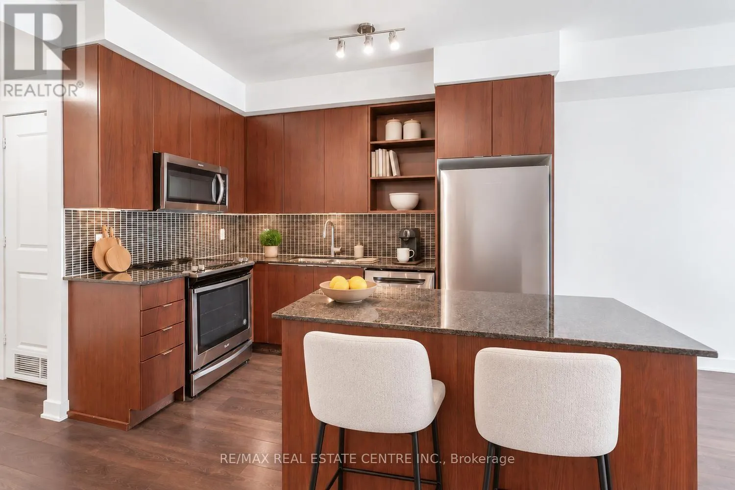 1009 - 4655 GLEN ERIN DRIVE E