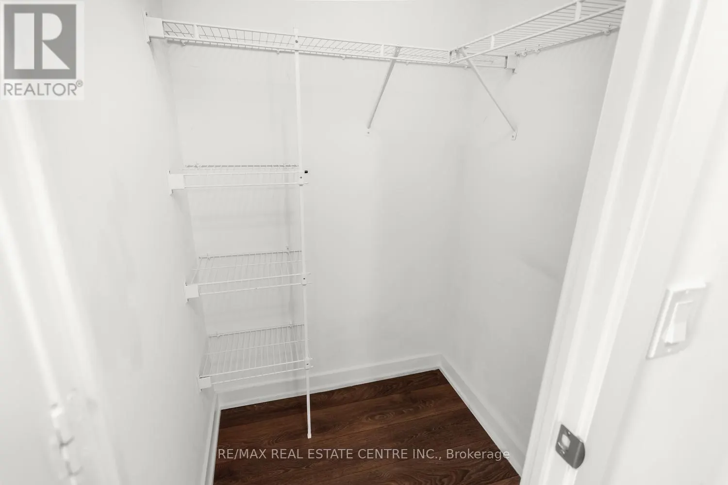 1009 - 4655 GLEN ERIN DRIVE E