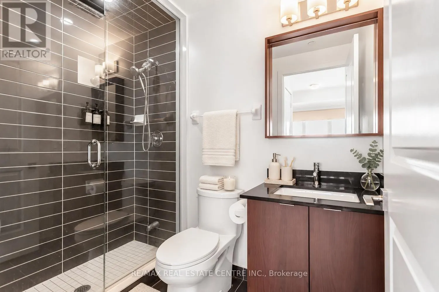 1009 - 4655 GLEN ERIN DRIVE E