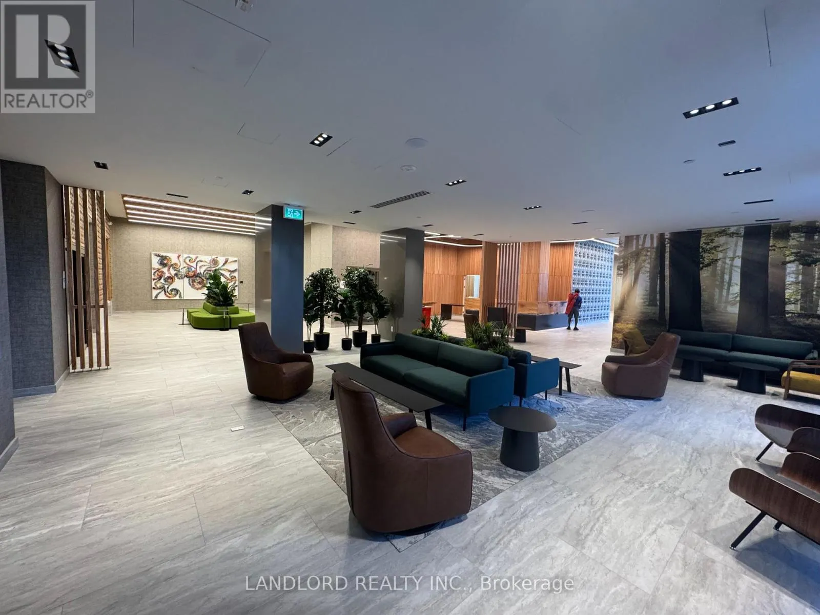 321 - 2485 EGLINTON AVENUE W