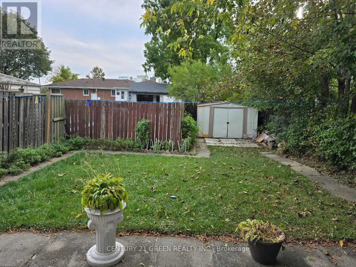 18 CURTIS DRIVE