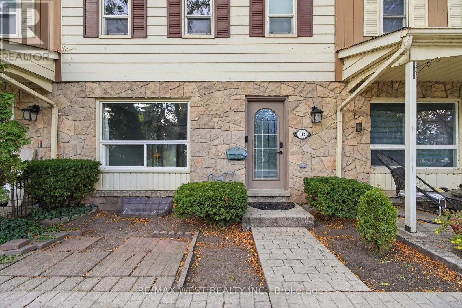 113 - 5475 LAKESHORE ROAD