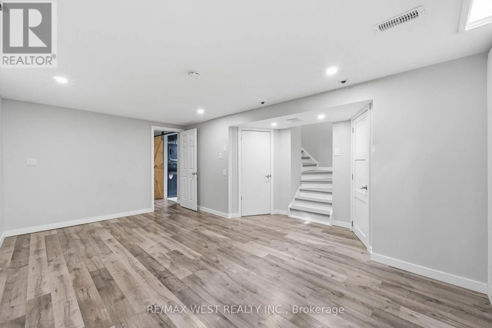 113 - 5475 LAKESHORE ROAD