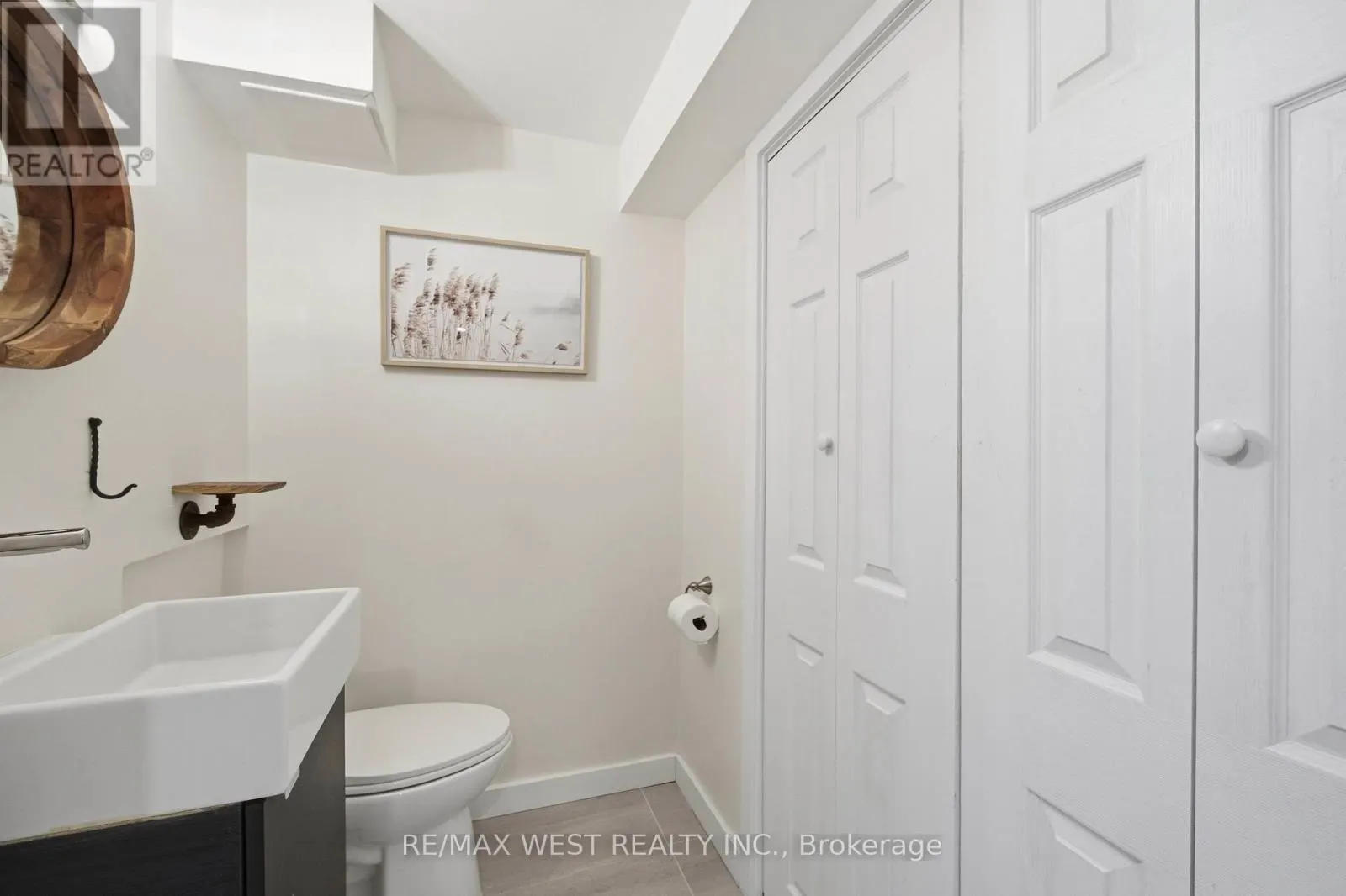113 - 5475 LAKESHORE ROAD